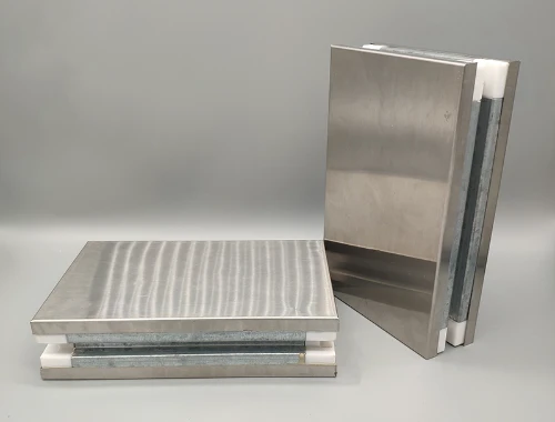 Clean sandwich panel Clean sandwich panel